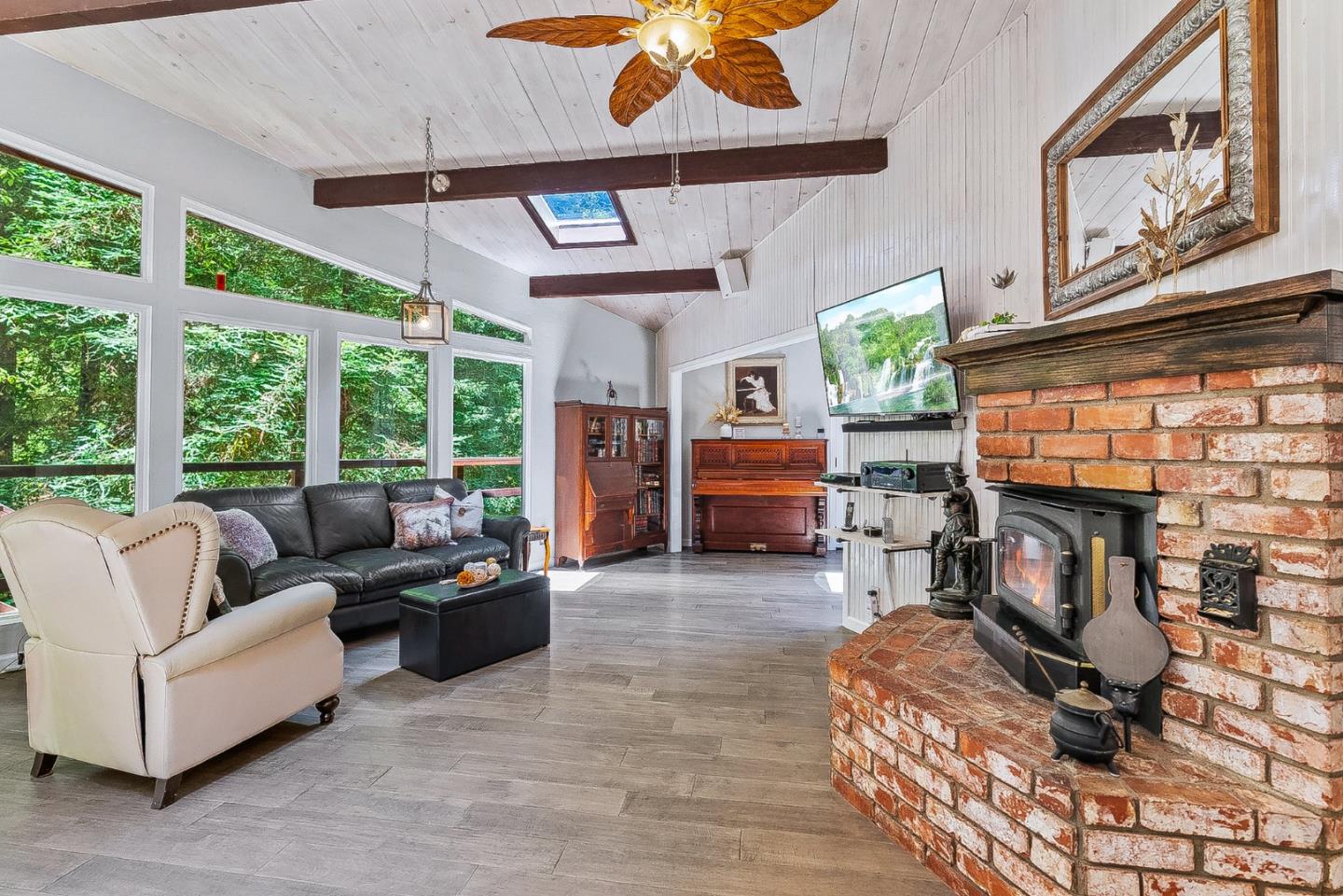 Detail Gallery Image 4 of 41 For 769 Cathedral Dr, Aptos,  CA 95003 - 2 Beds | 1 Baths