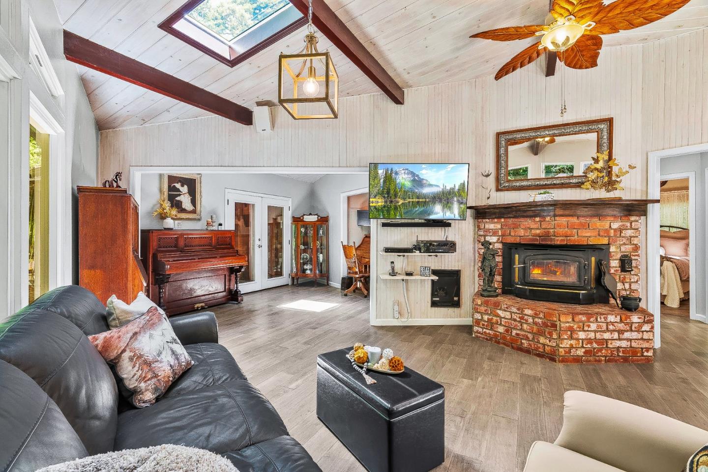 Detail Gallery Image 5 of 41 For 769 Cathedral Dr, Aptos,  CA 95003 - 2 Beds | 1 Baths