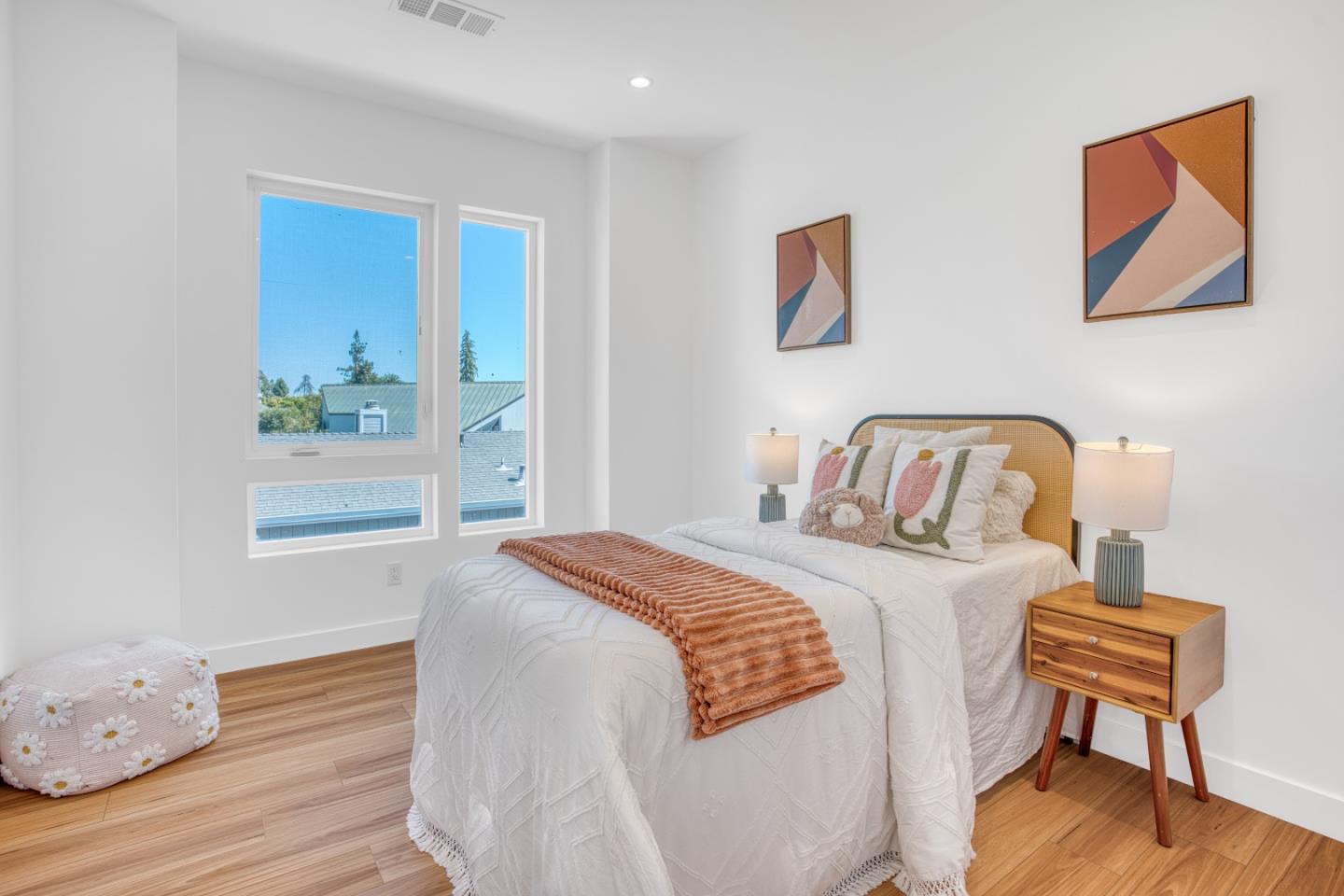 Detail Gallery Image 25 of 48 For 1945 Park Ave #1,  San Jose,  CA 95126 - 4 Beds | 3 Baths