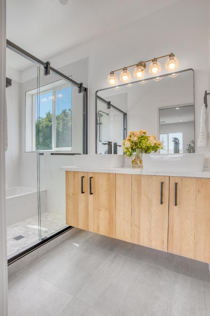 Detail Gallery Image 33 of 48 For 1945 Park Ave #1,  San Jose,  CA 95126 - 4 Beds | 3 Baths