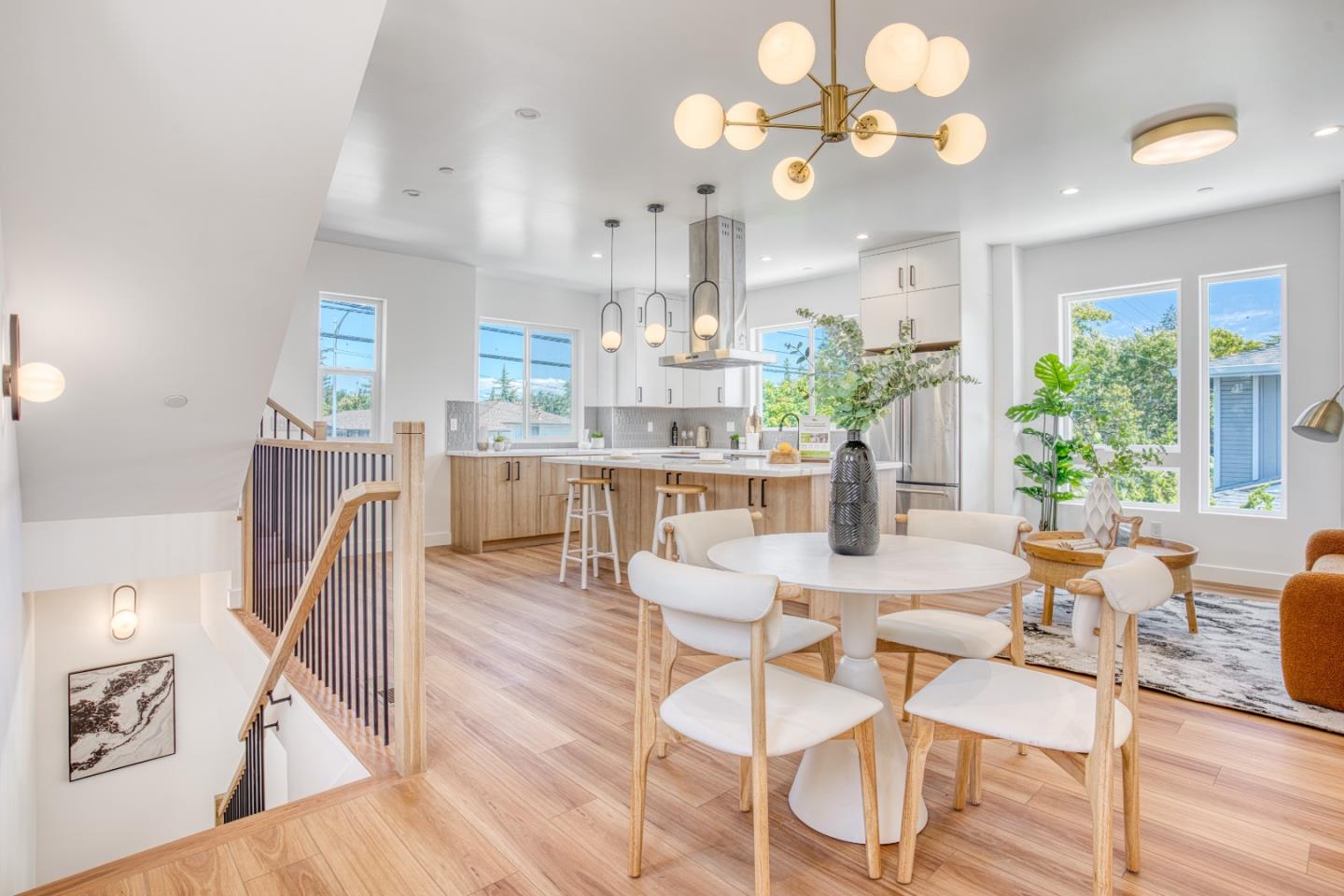 Detail Gallery Image 5 of 48 For 1945 Park Ave #1,  San Jose,  CA 95126 - 4 Beds | 3 Baths