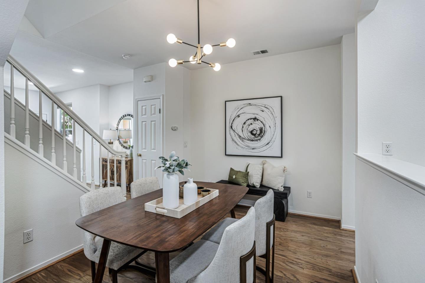 Detail Gallery Image 15 of 65 For 103 Whits Rd, Mountain View,  CA 94040 - 3 Beds | 2/1 Baths