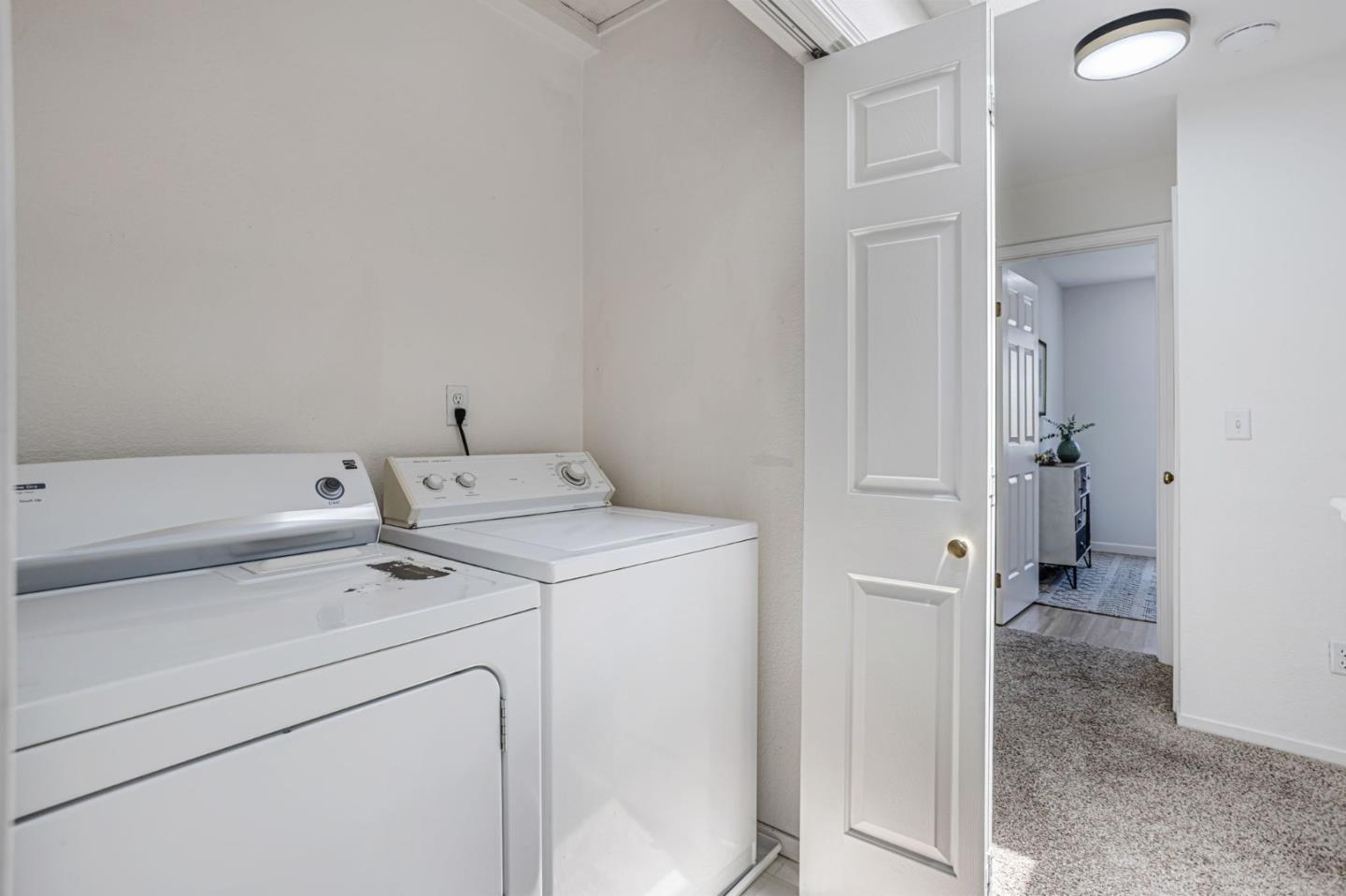 Detail Gallery Image 32 of 65 For 103 Whits Rd, Mountain View,  CA 94040 - 3 Beds | 2/1 Baths
