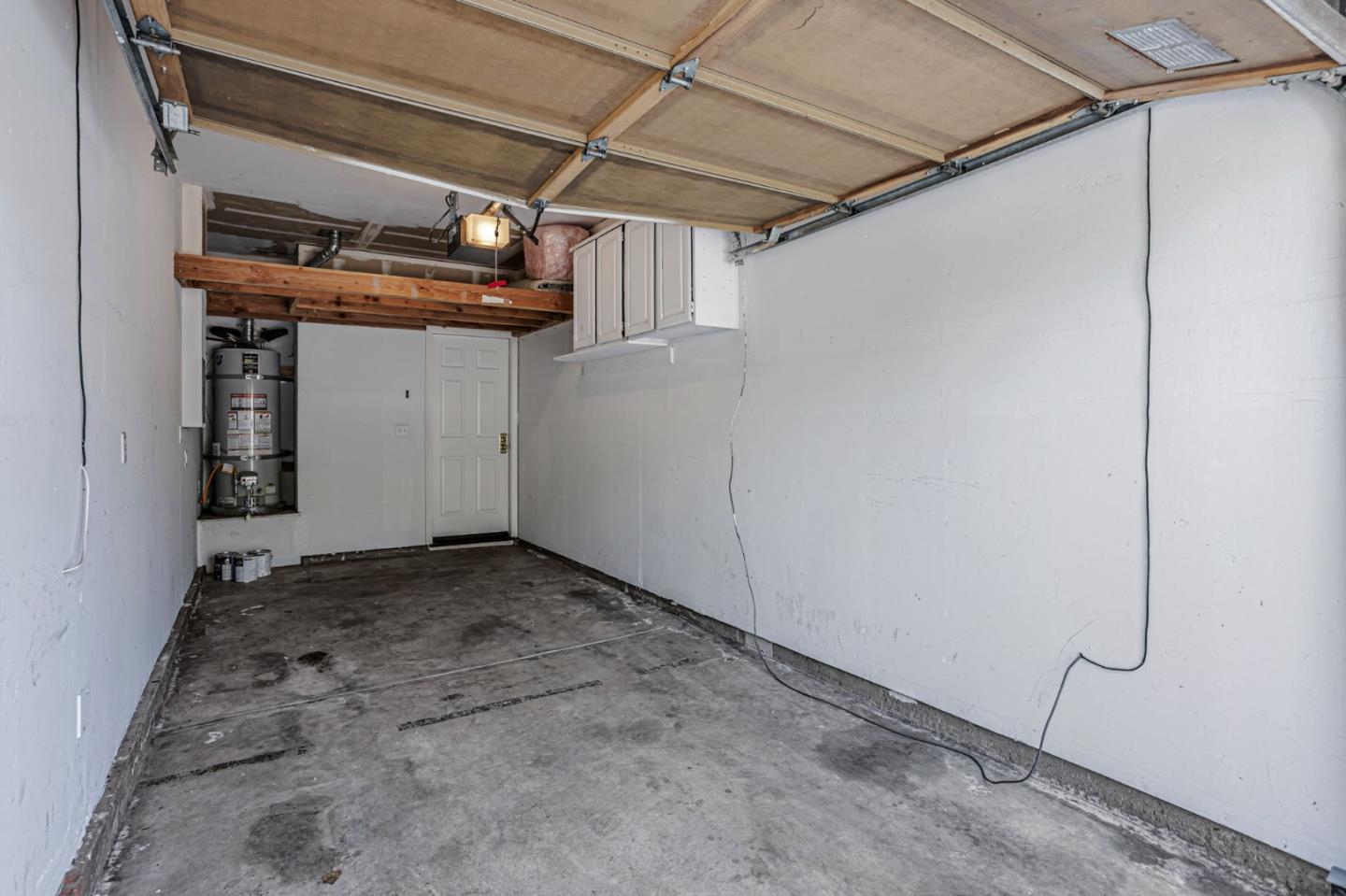 Detail Gallery Image 34 of 65 For 103 Whits Rd, Mountain View,  CA 94040 - 3 Beds | 2/1 Baths
