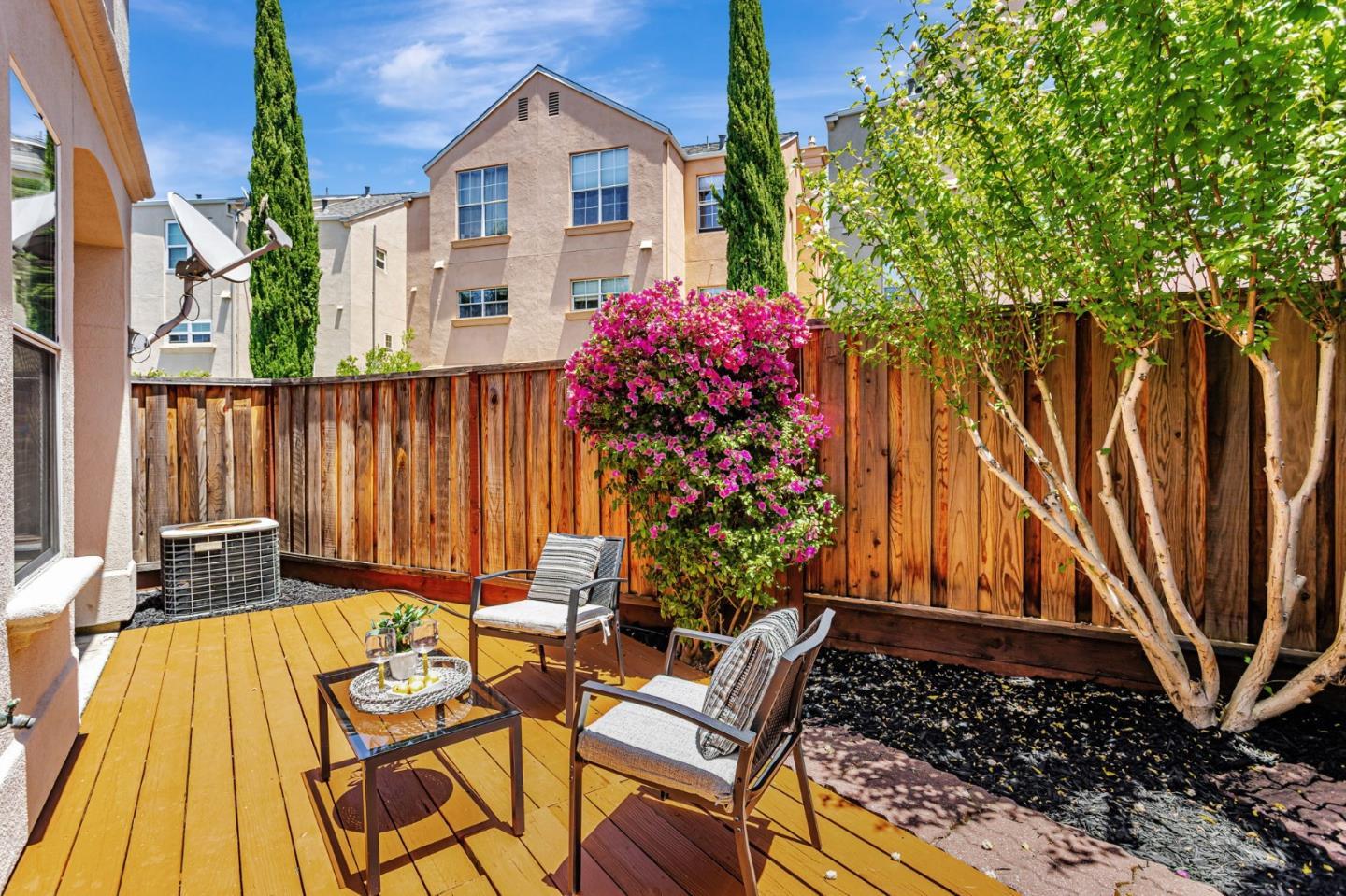 Detail Gallery Image 38 of 65 For 103 Whits Rd, Mountain View,  CA 94040 - 3 Beds | 2/1 Baths