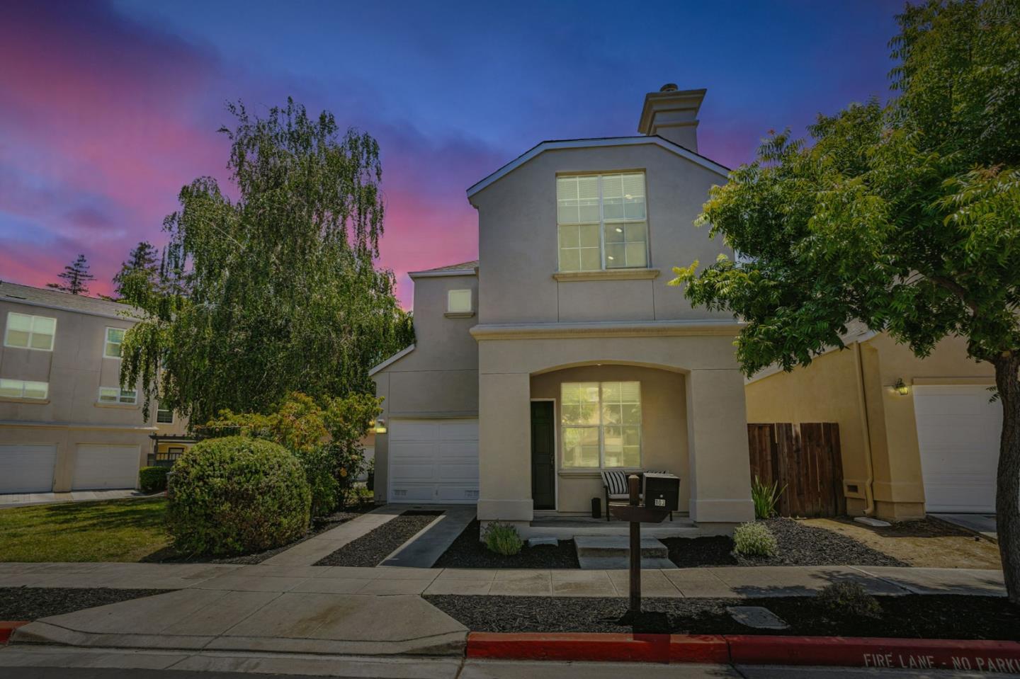 Detail Gallery Image 4 of 65 For 103 Whits Rd, Mountain View,  CA 94040 - 3 Beds | 2/1 Baths
