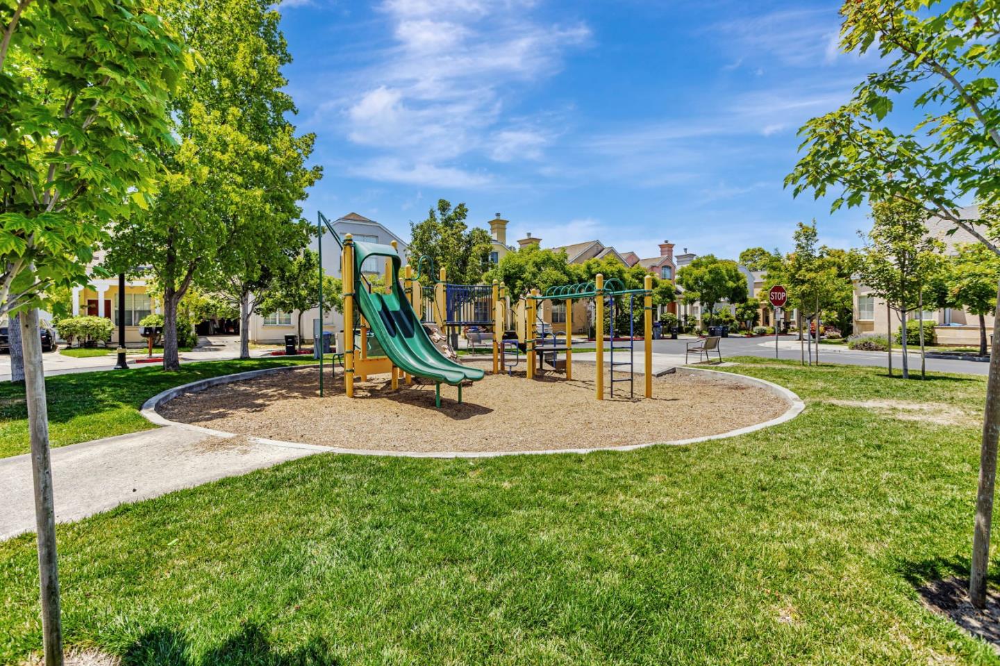Detail Gallery Image 44 of 65 For 103 Whits Rd, Mountain View,  CA 94040 - 3 Beds | 2/1 Baths