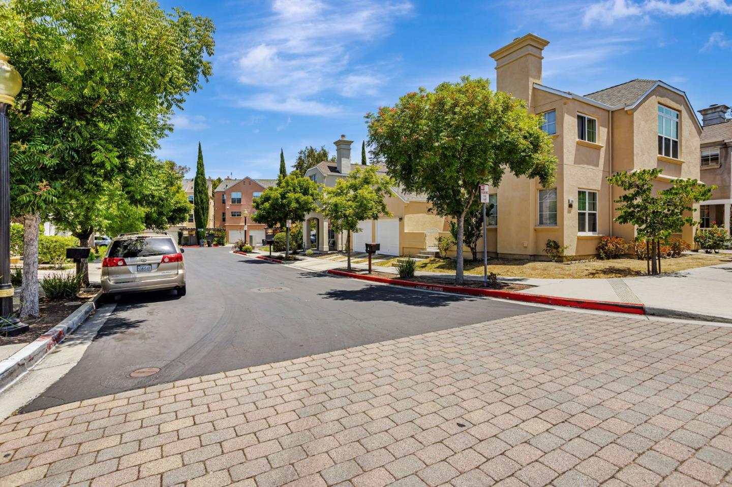 Detail Gallery Image 45 of 65 For 103 Whits Rd, Mountain View,  CA 94040 - 3 Beds | 2/1 Baths