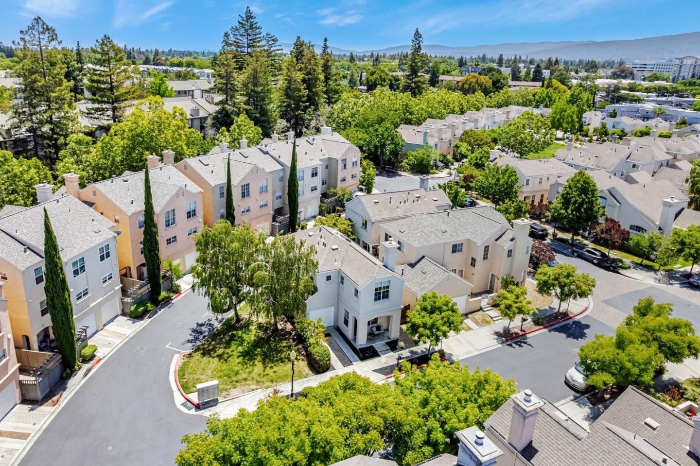 Detail Gallery Image 57 of 65 For 103 Whits Rd, Mountain View,  CA 94040 - 3 Beds | 2/1 Baths