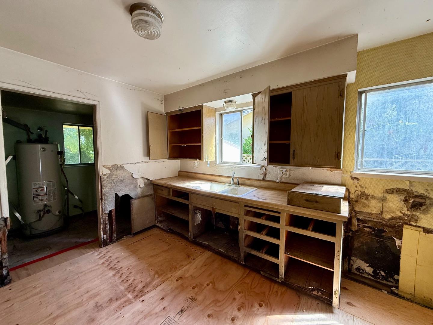 Detail Gallery Image 4 of 18 For 1775 Donna Ln, San Jose,  CA 95124 - 3 Beds | 2 Baths
