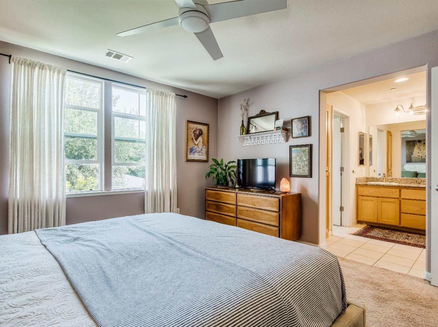 Detail Gallery Image 18 of 36 For 140 Sarafina Way, Gilroy,  CA 95020 - 3 Beds | 2/1 Baths