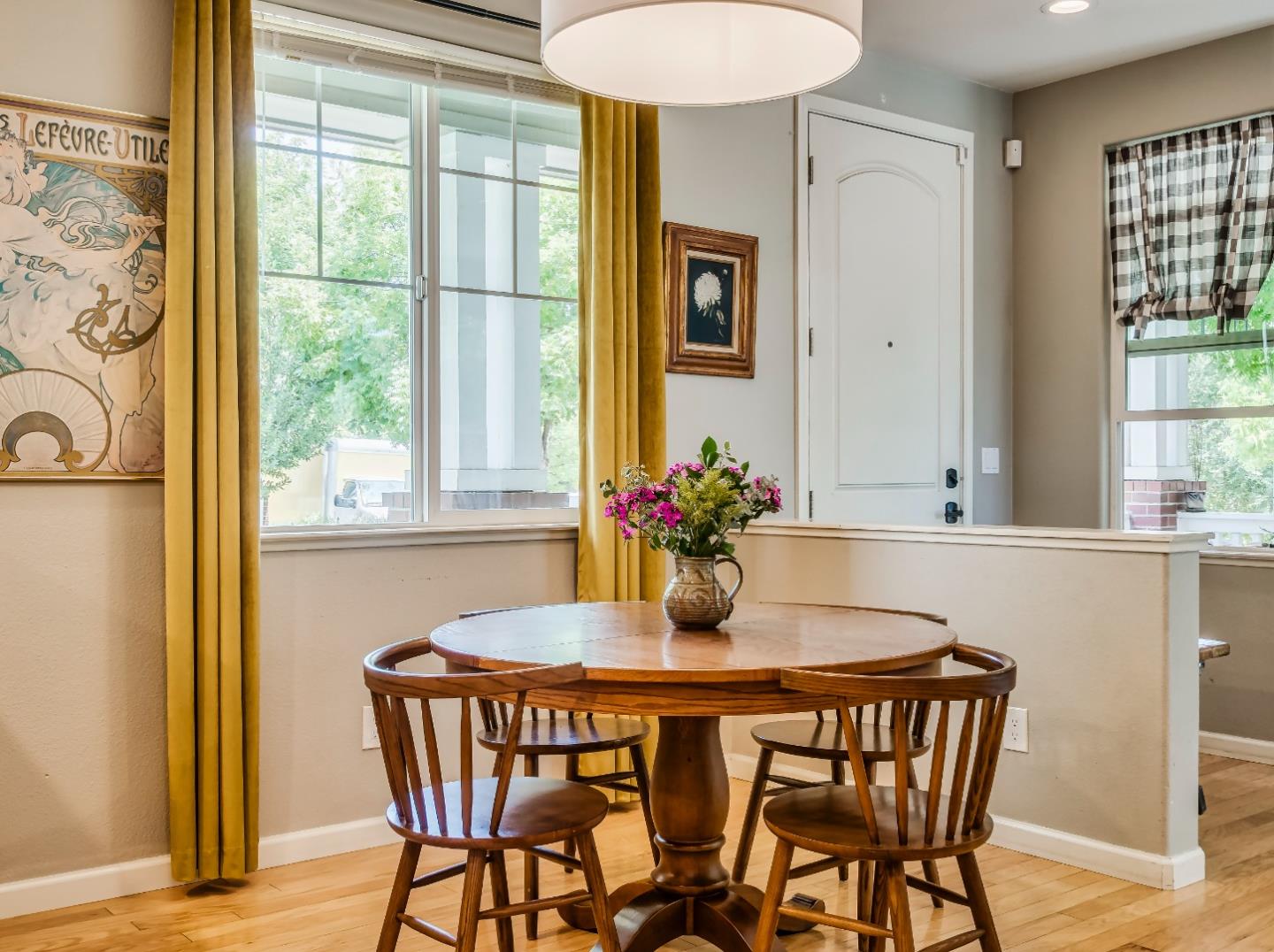 Detail Gallery Image 8 of 36 For 140 Sarafina Way, Gilroy,  CA 95020 - 3 Beds | 2/1 Baths