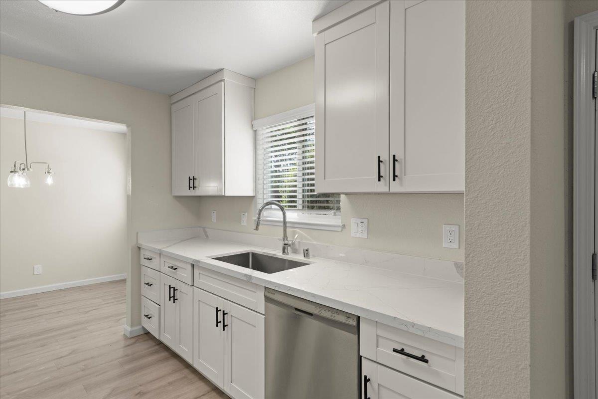 Detail Gallery Image 6 of 31 For 1364 Saratoga Ave, San Jose,  CA 95129 - 3 Beds | 1 Baths