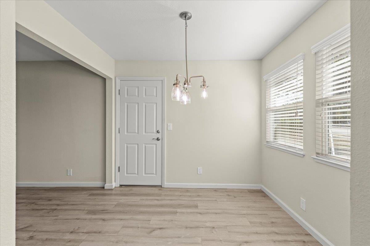 Detail Gallery Image 7 of 31 For 1364 Saratoga Ave, San Jose,  CA 95129 - 3 Beds | 1 Baths