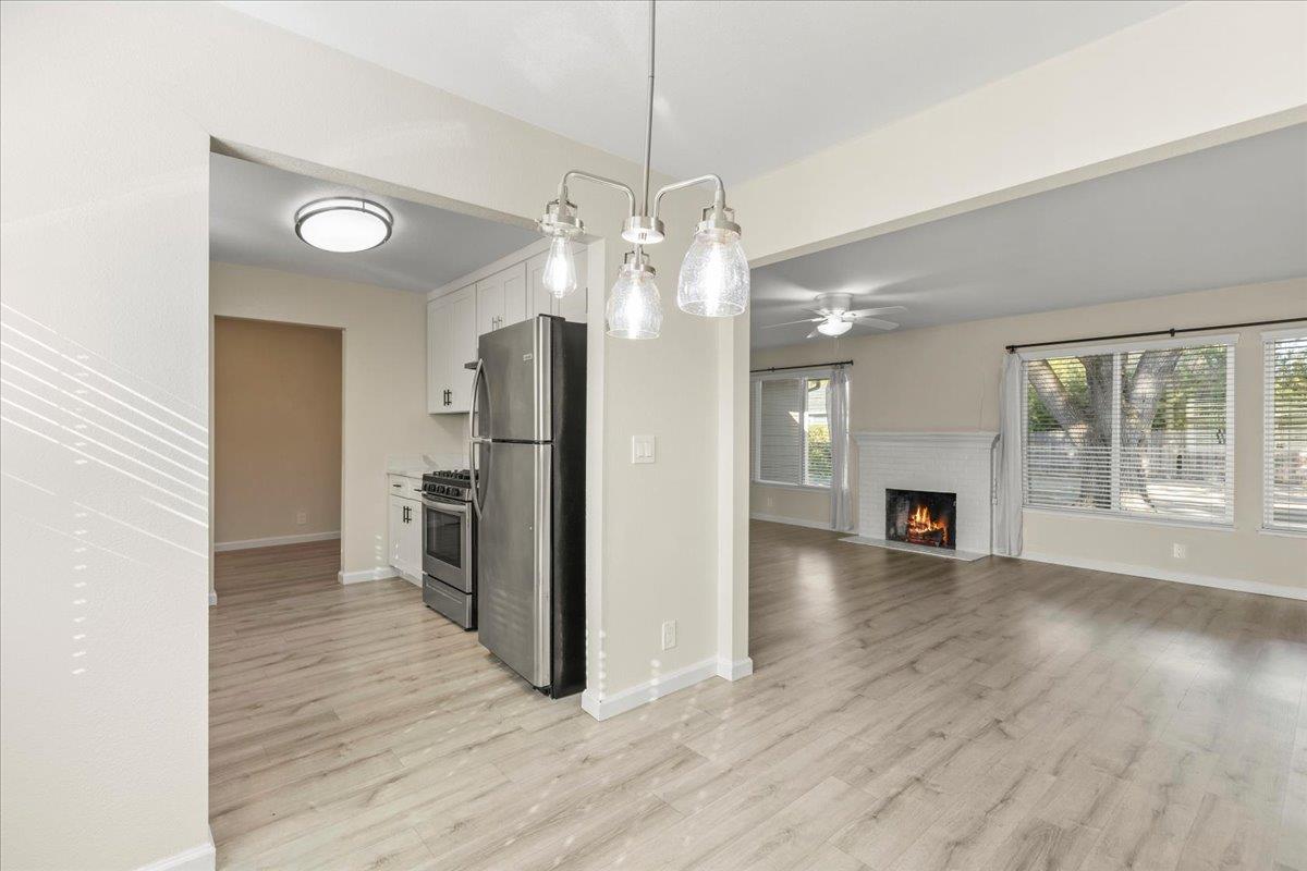 Detail Gallery Image 8 of 31 For 1364 Saratoga Ave, San Jose,  CA 95129 - 3 Beds | 1 Baths