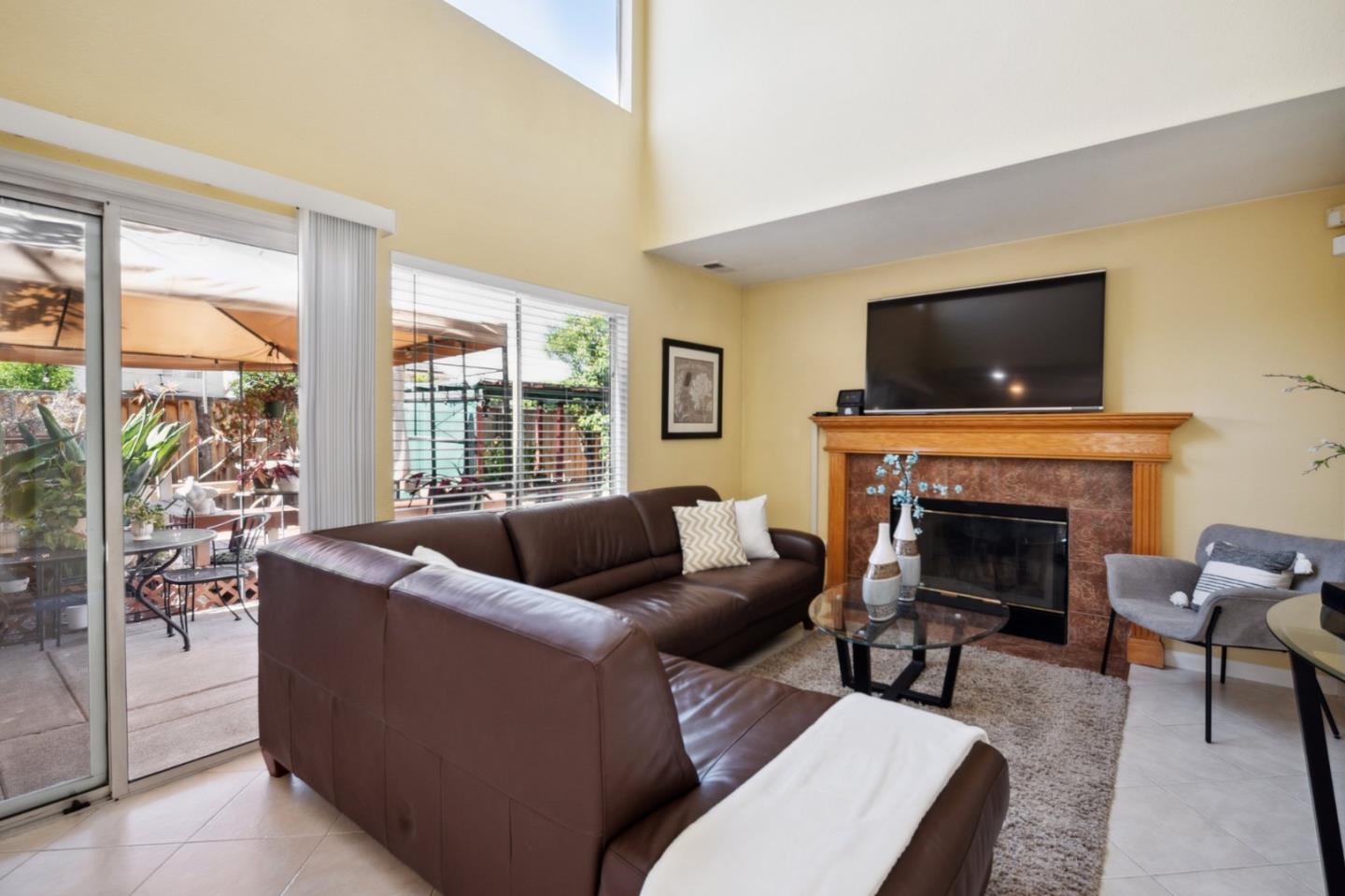 Detail Gallery Image 11 of 39 For 2555 Britt Way, San Jose,  CA 95148 - 4 Beds | 2/1 Baths