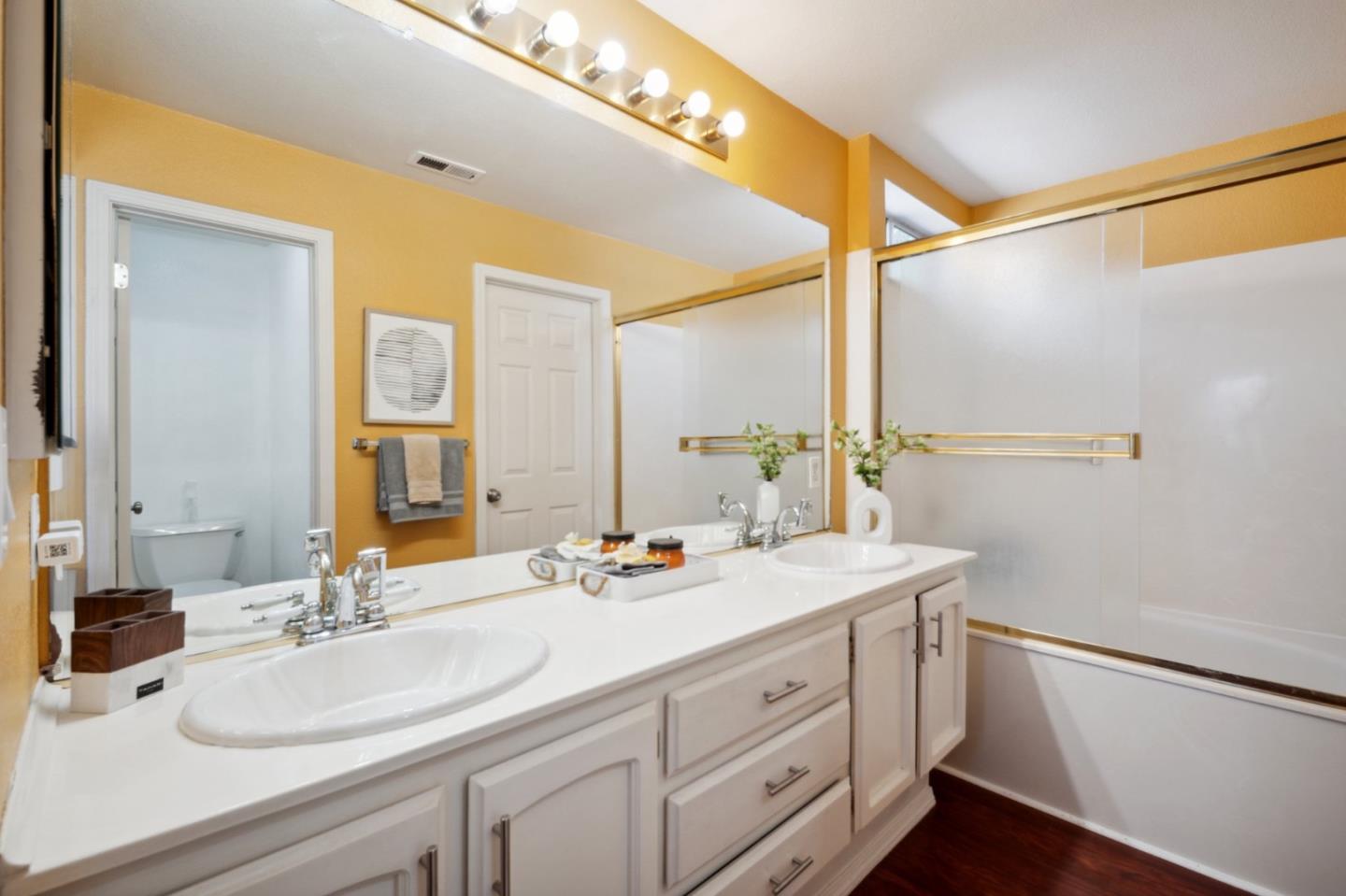Detail Gallery Image 16 of 39 For 2555 Britt Way, San Jose,  CA 95148 - 4 Beds | 2/1 Baths