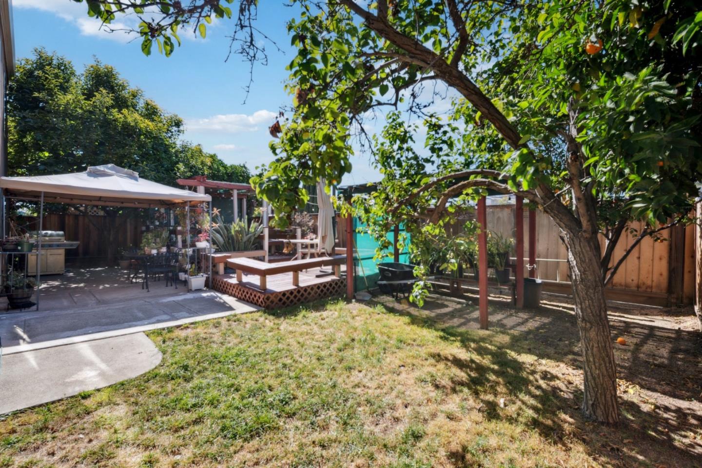 Detail Gallery Image 19 of 39 For 2555 Britt Way, San Jose,  CA 95148 - 4 Beds | 2/1 Baths