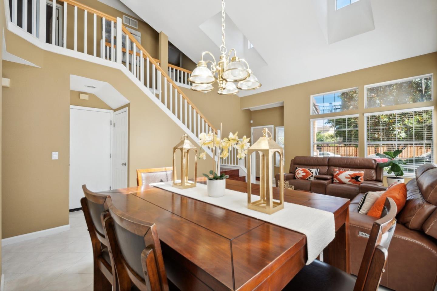 Detail Gallery Image 5 of 39 For 2555 Britt Way, San Jose,  CA 95148 - 4 Beds | 2/1 Baths