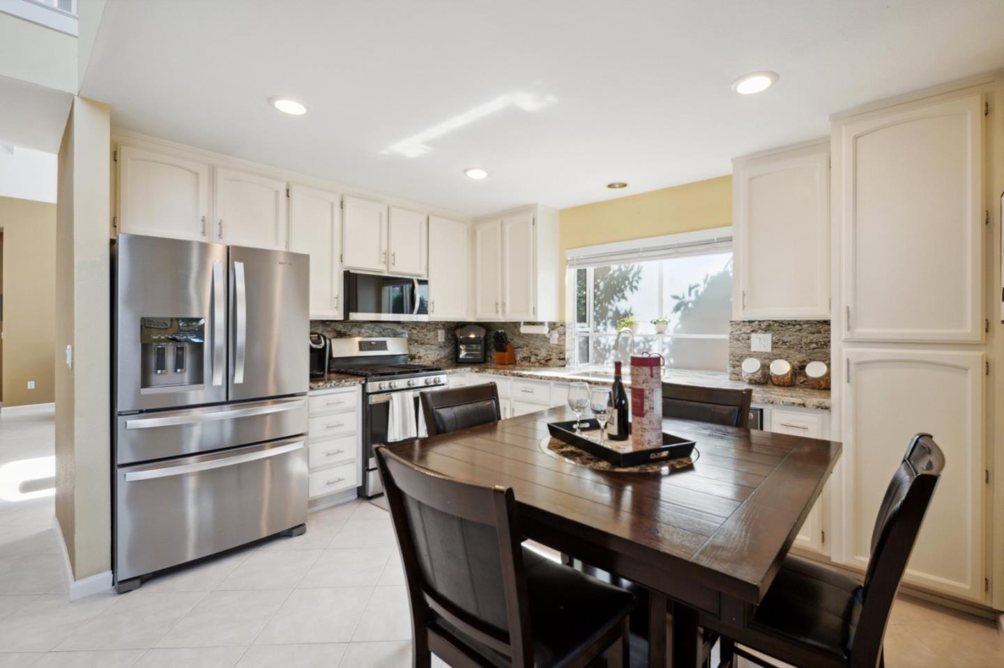 Detail Gallery Image 7 of 39 For 2555 Britt Way, San Jose,  CA 95148 - 4 Beds | 2/1 Baths