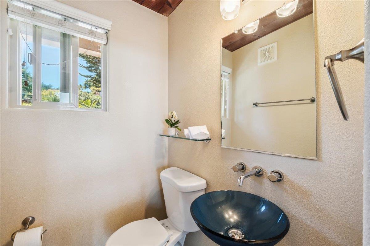 Detail Gallery Image 18 of 25 For 152 Mar Vista Dr, Monterey,  CA 93940 - 2 Beds | 1/1 Baths