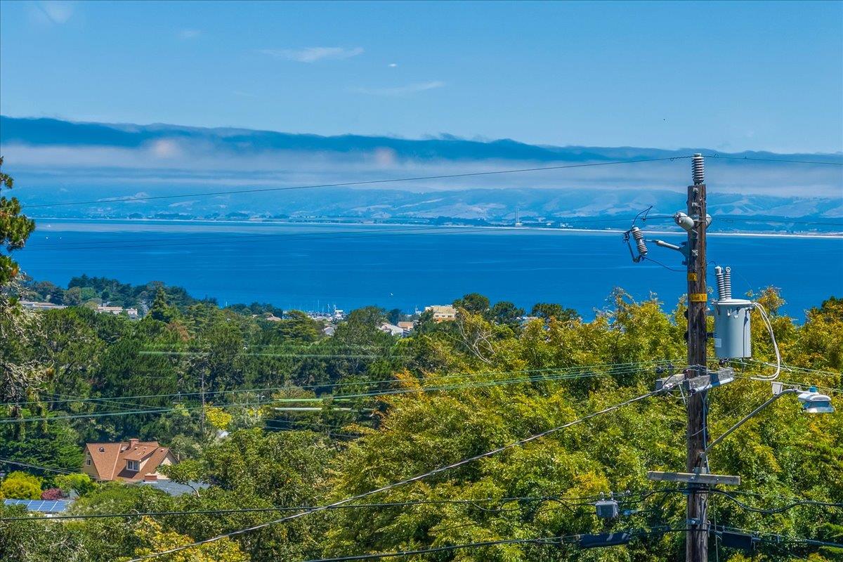 Detail Gallery Image 23 of 25 For 152 Mar Vista Dr, Monterey,  CA 93940 - 2 Beds | 1/1 Baths