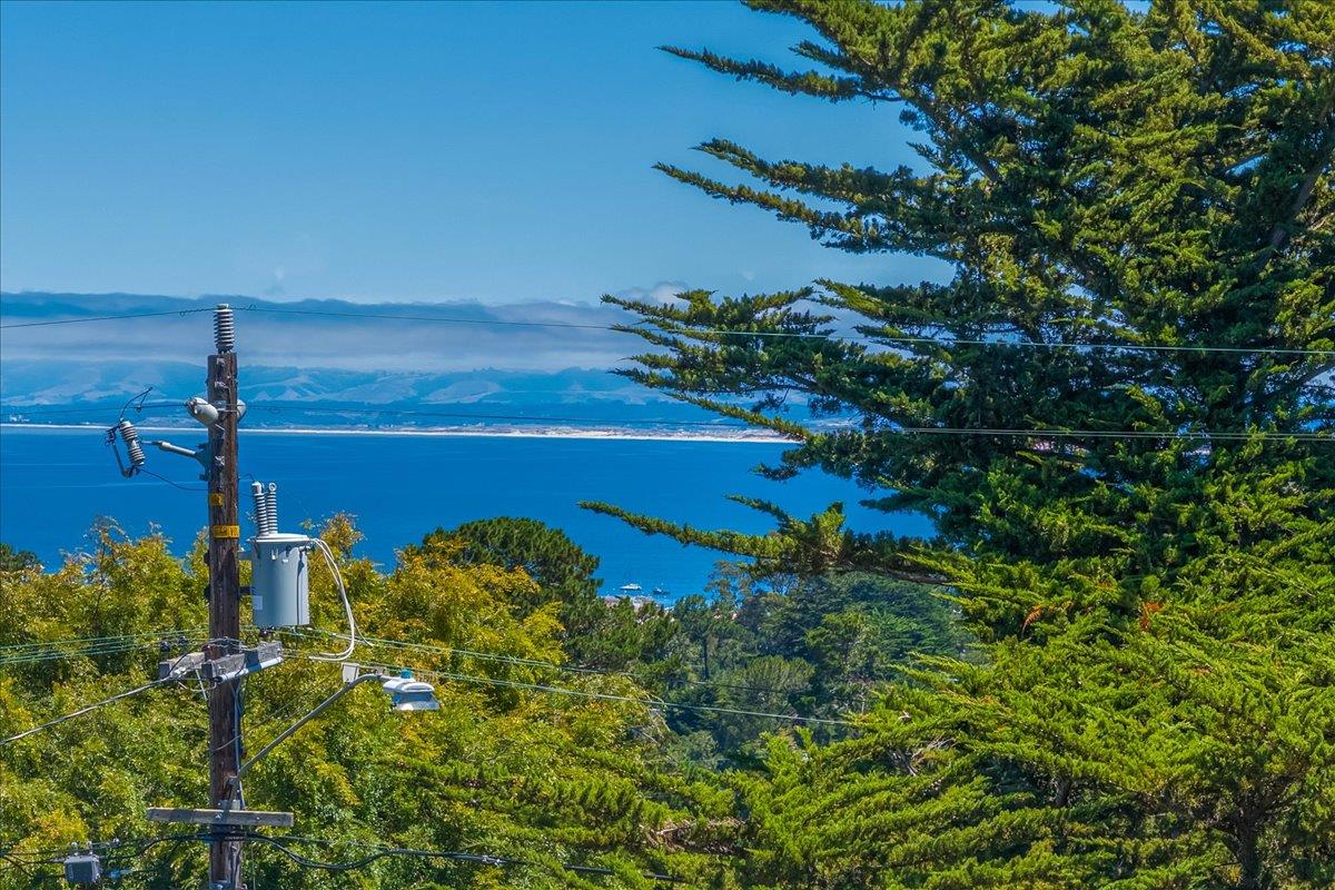 Detail Gallery Image 24 of 25 For 152 Mar Vista Dr, Monterey,  CA 93940 - 2 Beds | 1/1 Baths