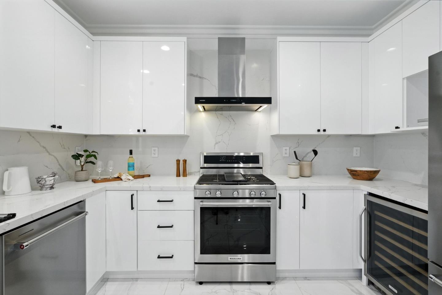 Detail Gallery Image 15 of 74 For 3665 Ivy Canyon Ct, San Jose,  CA 95121 - 4 Beds | 2/1 Baths
