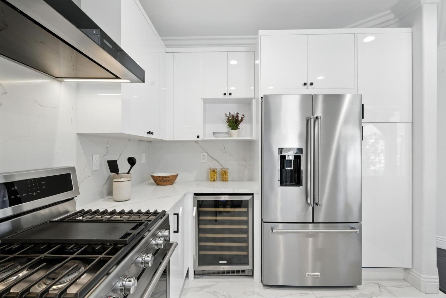 Detail Gallery Image 17 of 74 For 3665 Ivy Canyon Ct, San Jose,  CA 95121 - 4 Beds | 2/1 Baths