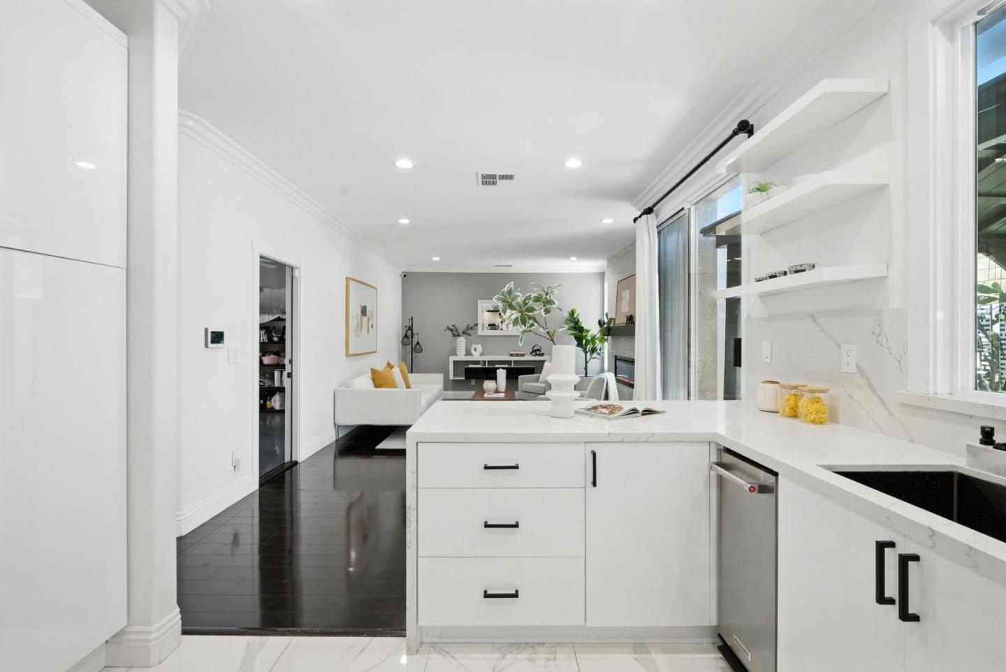Detail Gallery Image 18 of 74 For 3665 Ivy Canyon Ct, San Jose,  CA 95121 - 4 Beds | 2/1 Baths