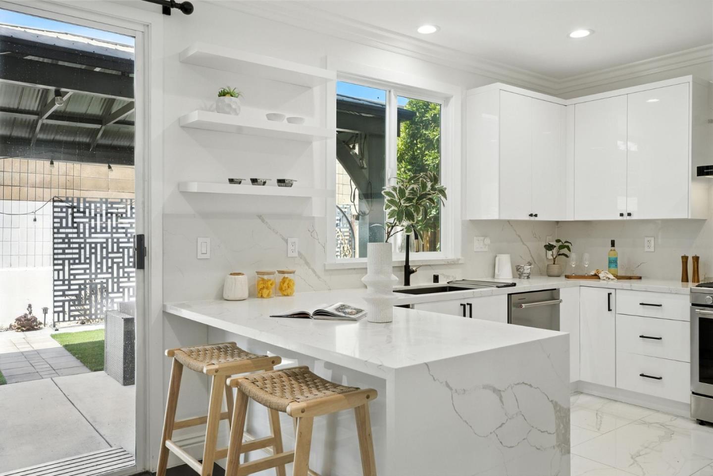 Detail Gallery Image 48 of 74 For 3665 Ivy Canyon Ct, San Jose,  CA 95121 - 4 Beds | 2/1 Baths