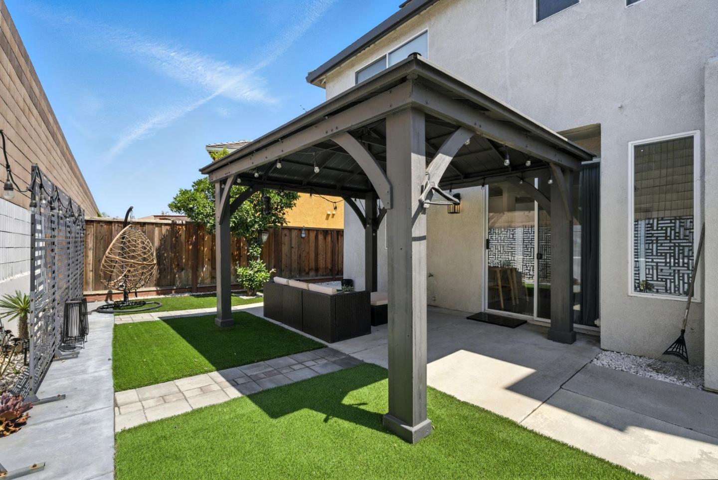Detail Gallery Image 52 of 74 For 3665 Ivy Canyon Ct, San Jose,  CA 95121 - 4 Beds | 2/1 Baths