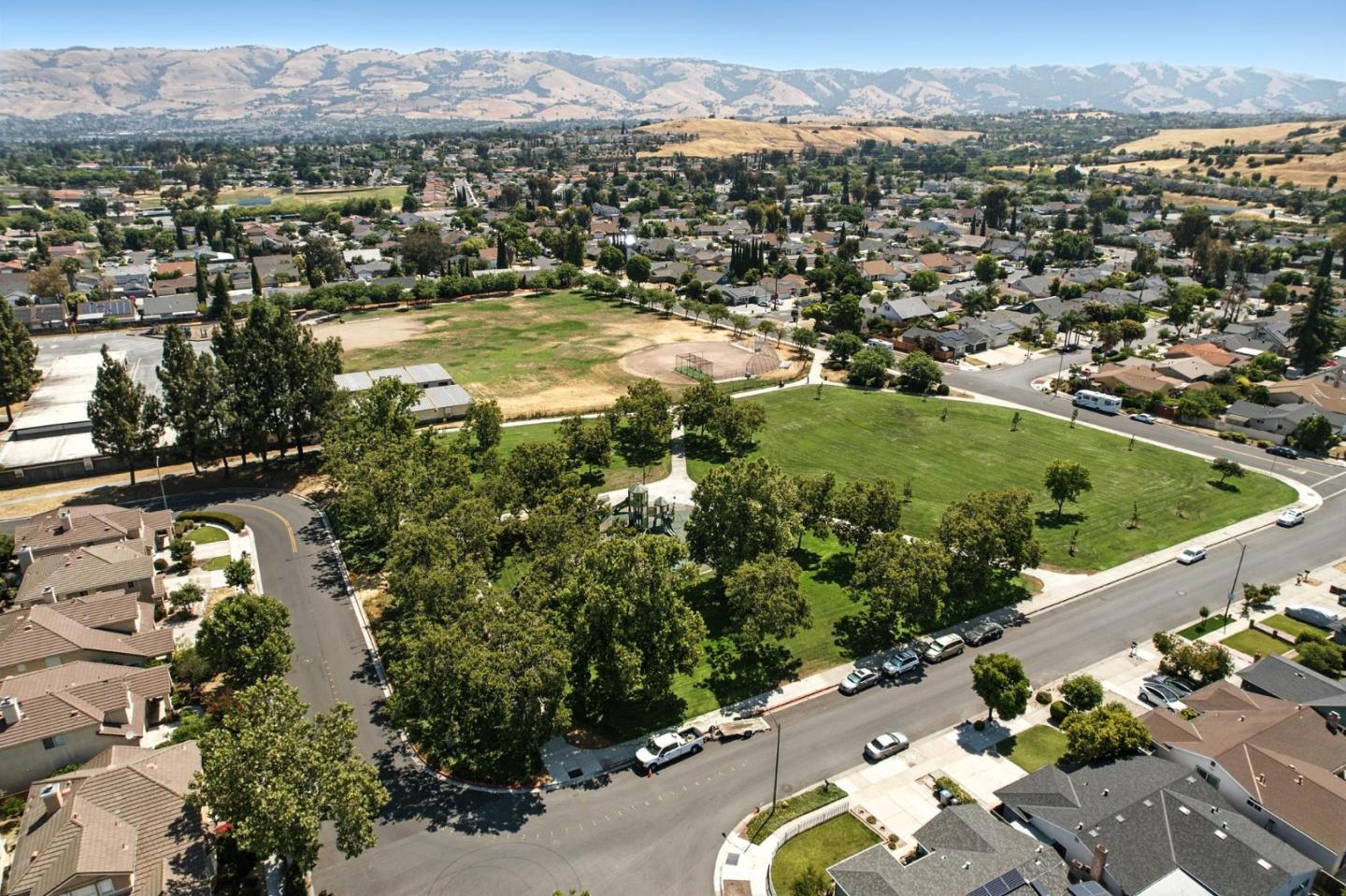 Detail Gallery Image 57 of 74 For 3665 Ivy Canyon Ct, San Jose,  CA 95121 - 4 Beds | 2/1 Baths