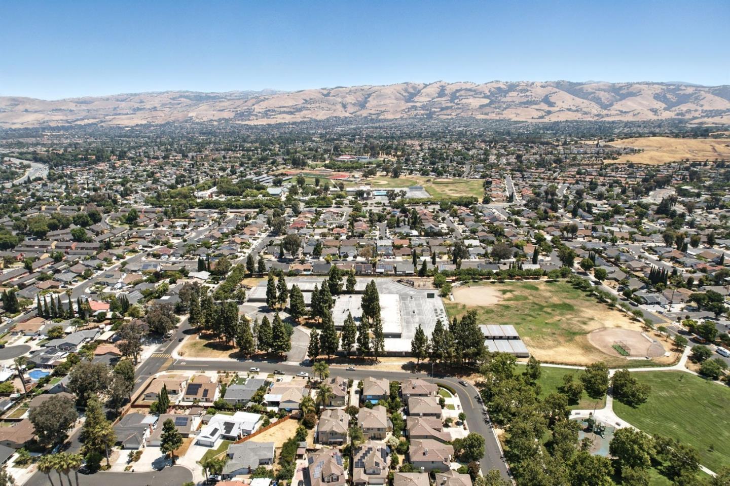 Detail Gallery Image 62 of 74 For 3665 Ivy Canyon Ct, San Jose,  CA 95121 - 4 Beds | 2/1 Baths