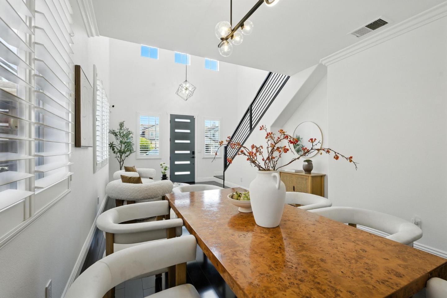 Detail Gallery Image 9 of 74 For 3665 Ivy Canyon Ct, San Jose,  CA 95121 - 4 Beds | 2/1 Baths