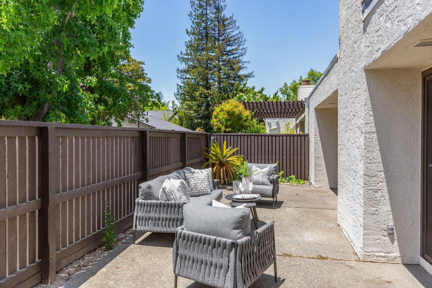 Detail Gallery Image 23 of 23 For 2435 Sharon Oaks Dr, Menlo Park,  CA 94025 - 2 Beds | 2 Baths