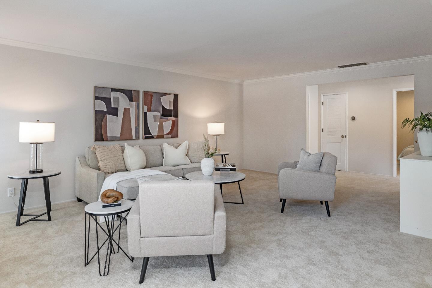 Detail Gallery Image 9 of 23 For 2435 Sharon Oaks Dr, Menlo Park,  CA 94025 - 2 Beds | 2 Baths