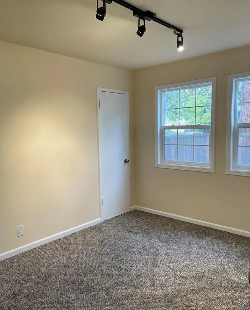 Detail Gallery Image 11 of 22 For 1370 Saratoga Ave, San Jose,  CA 95129 - 3 Beds | 1 Baths
