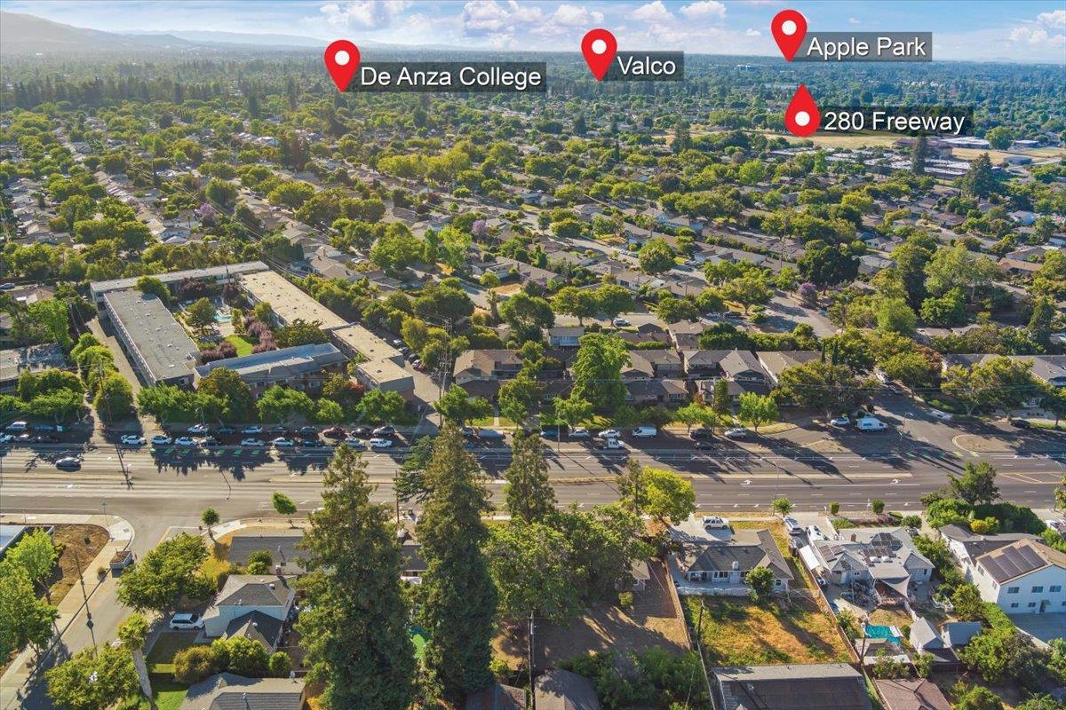 Detail Gallery Image 4 of 22 For 1370 Saratoga Ave, San Jose,  CA 95129 - 3 Beds | 1 Baths