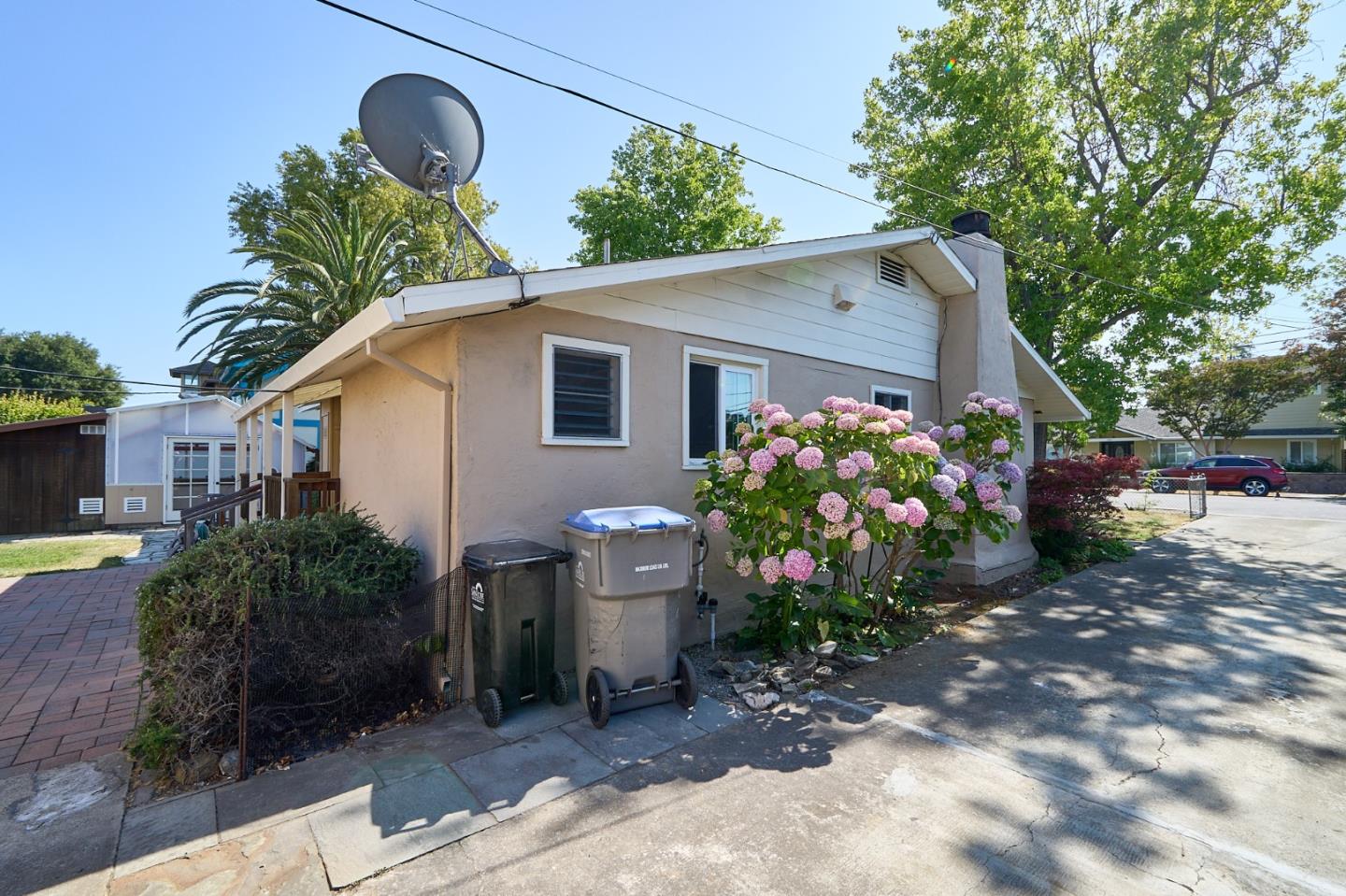 Detail Gallery Image 5 of 24 For 1310 Rosalia Ave, San Jose,  CA 95130 - 2 Beds | 1 Baths