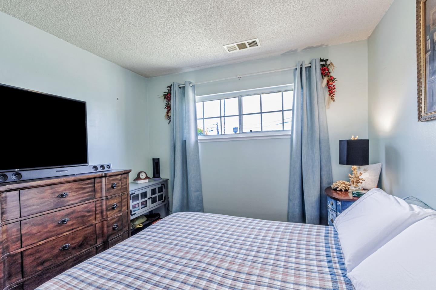 Detail Gallery Image 25 of 34 For 1625 Mount Herman Dr, San Jose,  CA 95127 - 3 Beds | 2 Baths