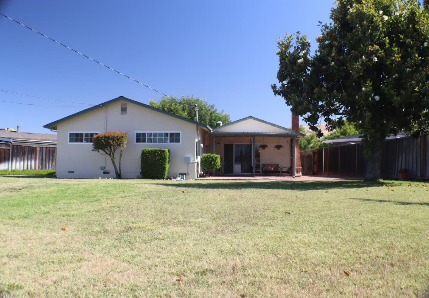 Detail Gallery Image 6 of 34 For 1625 Mount Herman Dr, San Jose,  CA 95127 - 3 Beds | 2 Baths