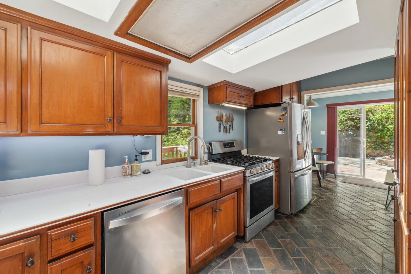 Detail Gallery Image 5 of 25 For 11033 Sequoia Ave, Felton,  CA 95018 - 3 Beds | 2 Baths