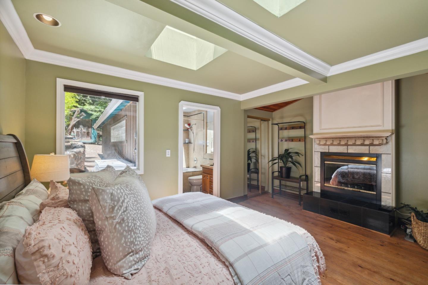Detail Gallery Image 8 of 25 For 11033 Sequoia Ave, Felton,  CA 95018 - 3 Beds | 2 Baths