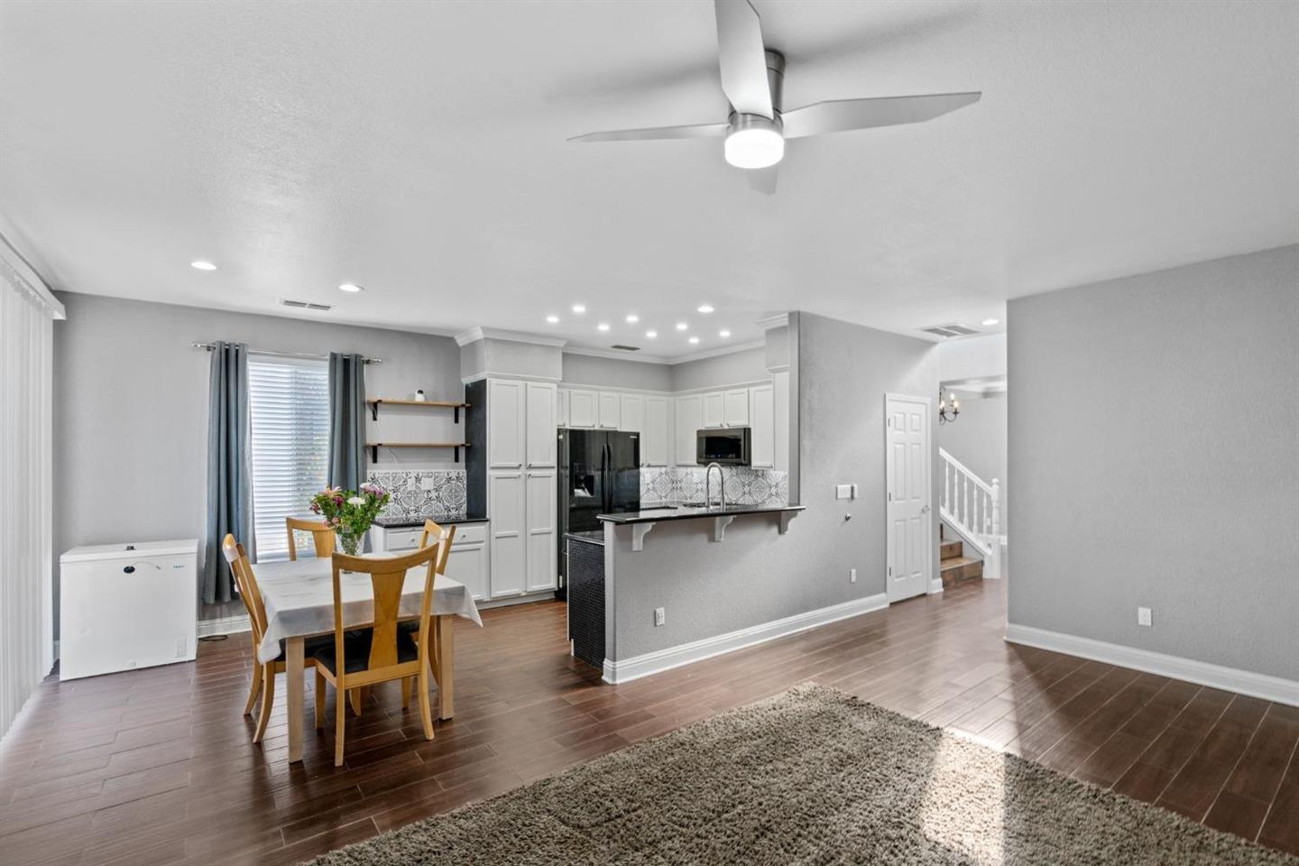 Detail Gallery Image 10 of 18 For 564 Millwood Dr, Patterson,  CA 95363 - 5 Beds | 3/1 Baths