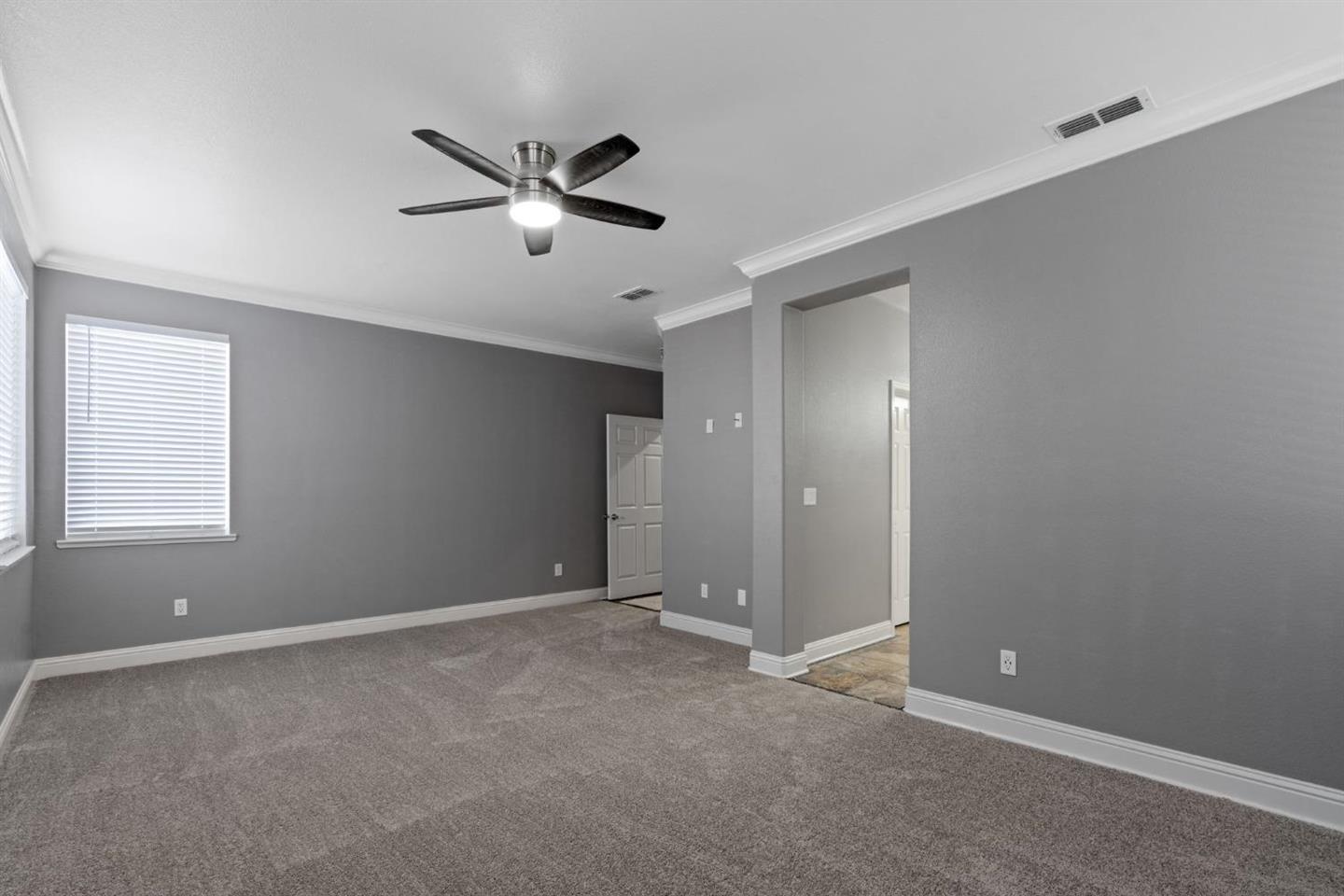 Detail Gallery Image 6 of 18 For 564 Millwood Dr, Patterson,  CA 95363 - 5 Beds | 3/1 Baths