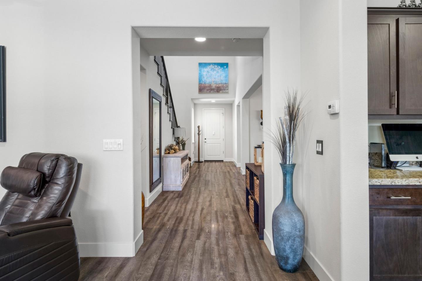 Detail Gallery Image 19 of 44 For 9850 Bobcat Ct, Gilroy,  CA 95020 - 4 Beds | 3/1 Baths