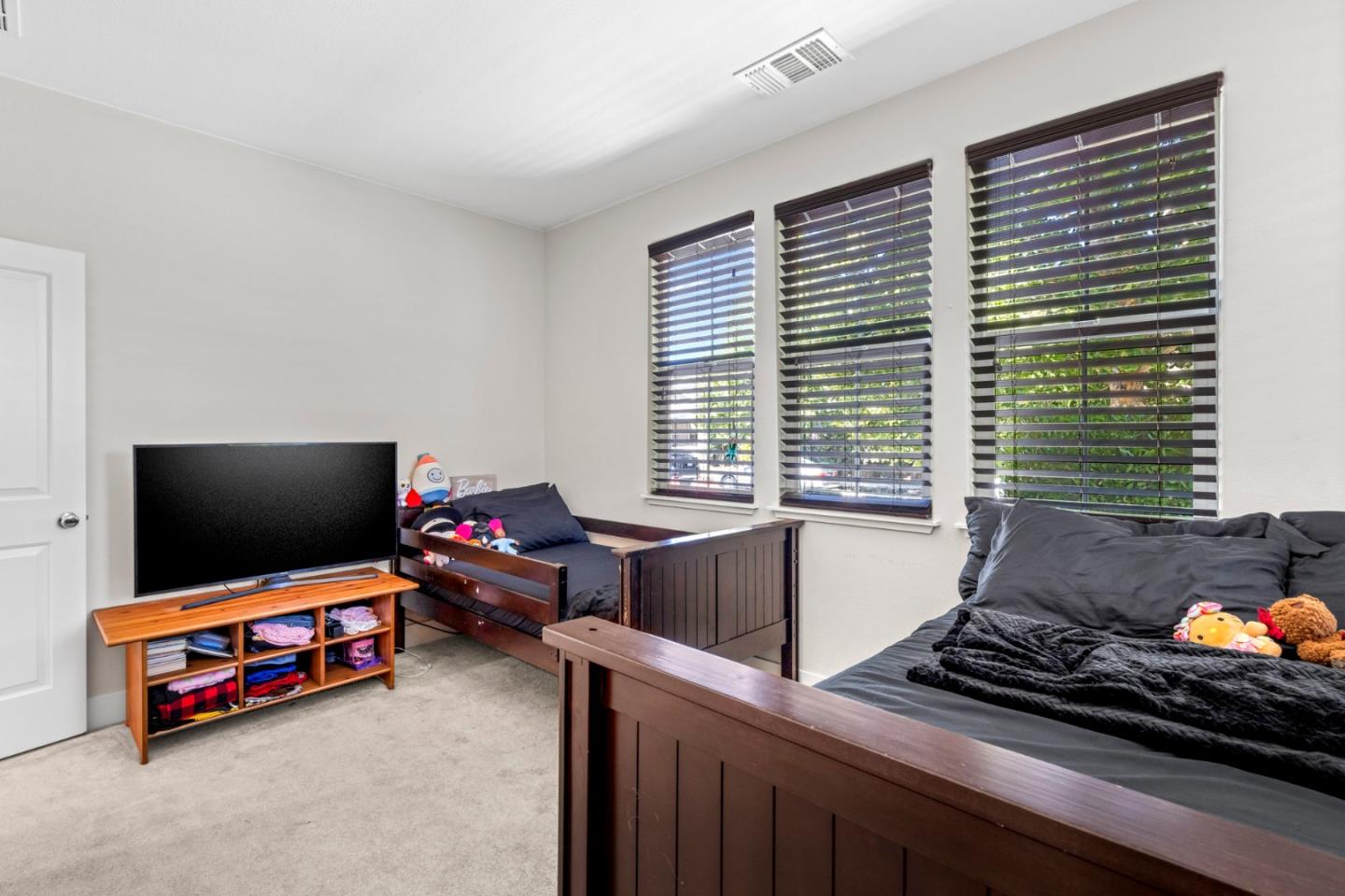 Detail Gallery Image 23 of 44 For 9850 Bobcat Ct, Gilroy,  CA 95020 - 4 Beds | 3/1 Baths