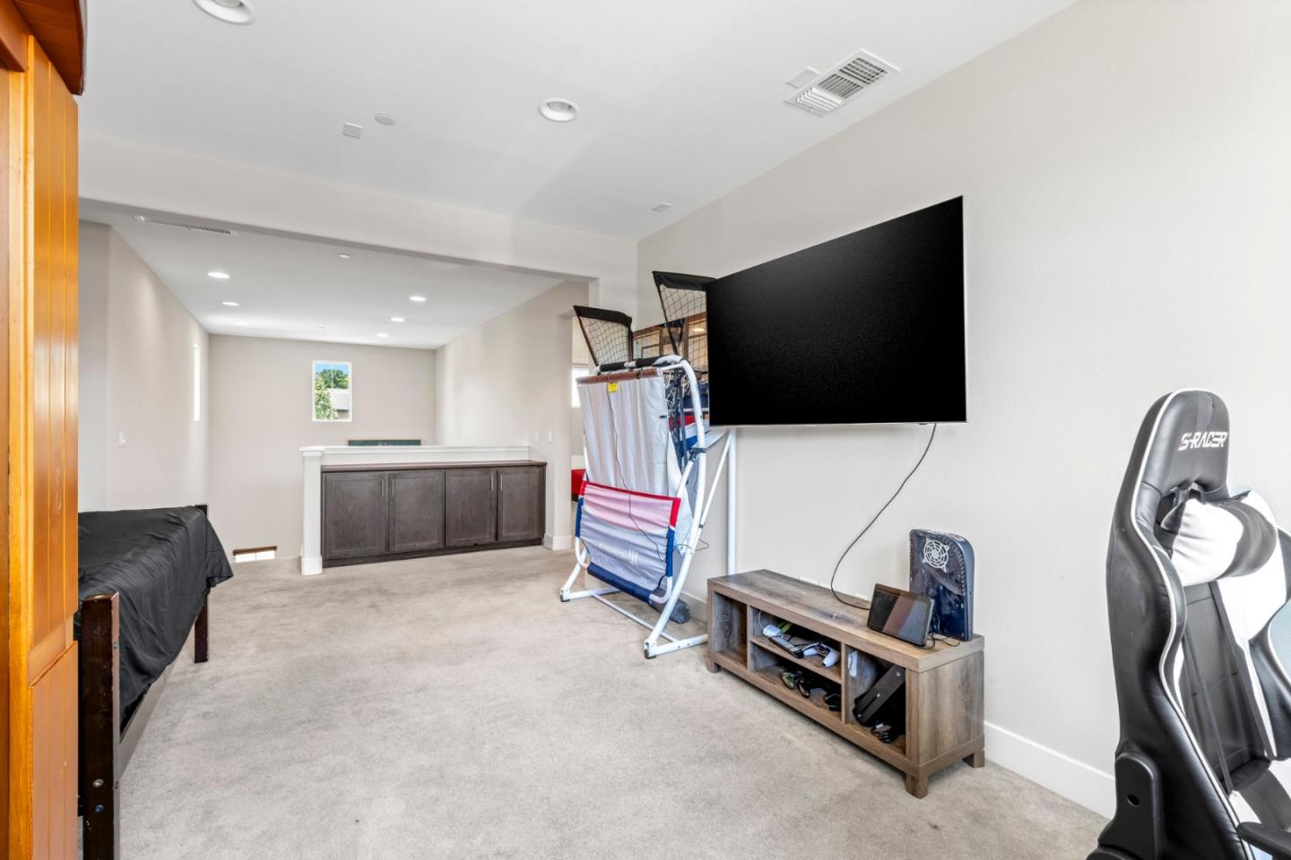 Detail Gallery Image 34 of 44 For 9850 Bobcat Ct, Gilroy,  CA 95020 - 4 Beds | 3/1 Baths