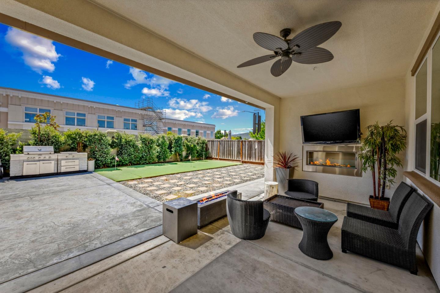 Detail Gallery Image 36 of 44 For 9850 Bobcat Ct, Gilroy,  CA 95020 - 4 Beds | 3/1 Baths